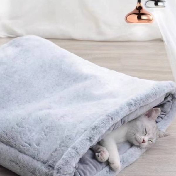 Soft and warm bunny fur sleeping bag pet bed for cats and dogs