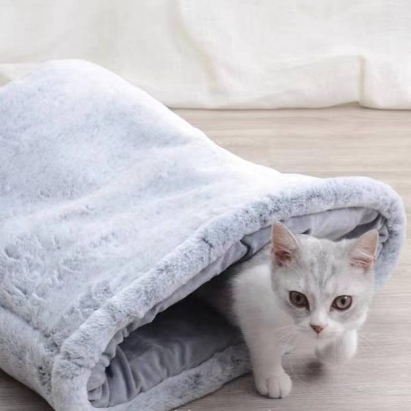 Soft and warm bunny fur sleeping bag pet bed for cats and dogs