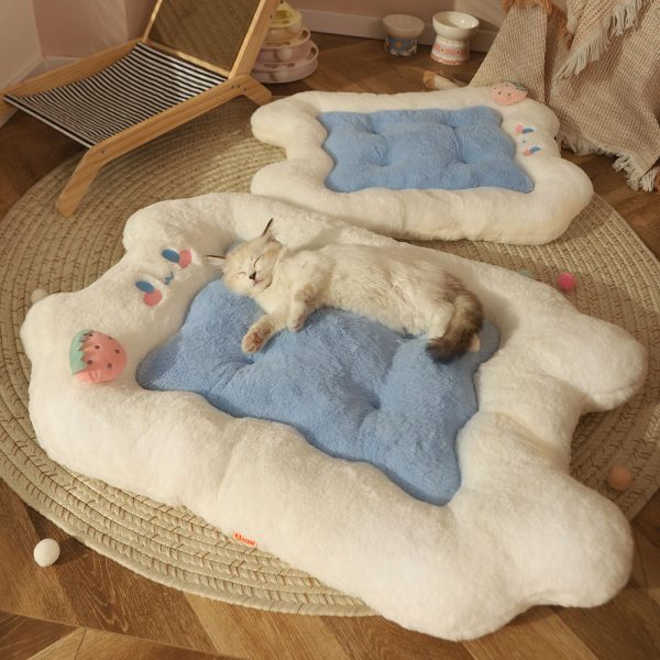 Cute soft cloud experience pet sleeping mat for cats and dogs